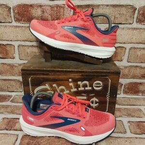 Pre-owned 2021 Brooks Launch 9